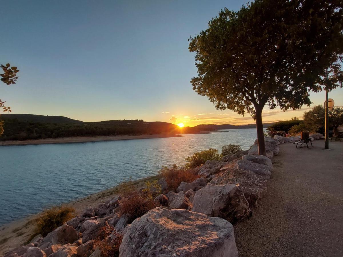 Reve Du Verdhon Regusse Bagian luar foto